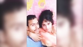 एक अतिरिक्त वैवाहिक संबंध का देसी कमबख्त वीडियो