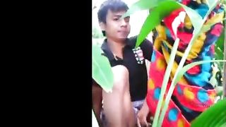 सेक्सी Mousi होने के व्यक्तियों के लिंग के साथ अजनबी