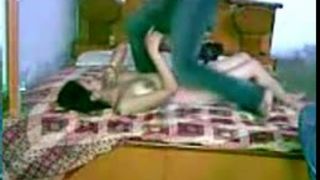 देसी अनाचार प्रेमी, गर्म Cousion गड़बड़ नंगा घर पर