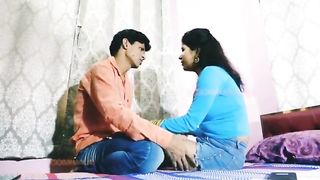 भारतीय पत्नी सविता के साथ गुप्त प्रेमी के घर पर