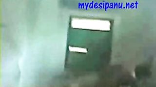 मुंबई नुक्कड़ पर रिलायंस पोस्टर