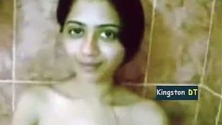कॉलेज लड़की