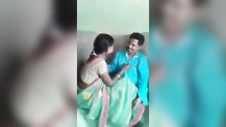 गर्म एमएमएस के वेश्यालय के साथ कई बूथों और वेश्याओं