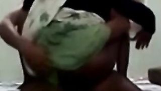 सेक्सी देसी चाची Diptis गर्म एमएमएस स्कैंडल्स