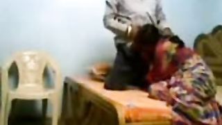 भारतीय आदमी सेक्स के साथ घर नौकरानी