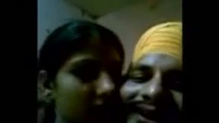 भाई लीक पंजाबी किशोरी के घर का सेक्स एमएमएस