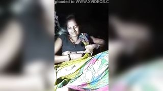सेक्सी गांव भाभी फिसलने साड़ी दिखाने के लिए बिल्ली