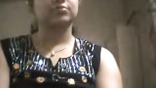 गरम गांव सेक्स वीडियो बड़े स्तन के साथ लड़की के चाचा