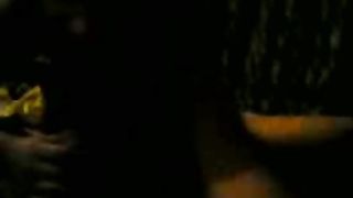 गांव फूहड़ लड़की उसे सेक्सी संपत्ति के लिए ग्राहक