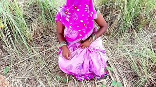 सरपत के किनारे ही झुका के रेल दिया