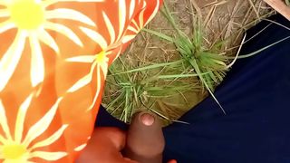 भाभी बोली खेत मे चुदवाने मे मज़ा आता है देवर जी