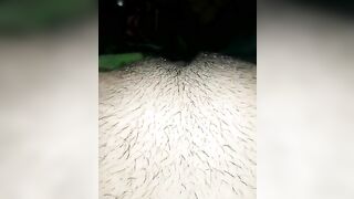 मोबाइल के फ्लैशलाइट में बीवी की चूत चुदाई क्लोज अप में फिल्माई