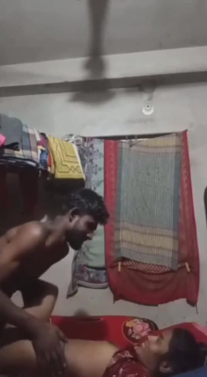 देसी कपल की घर में चुदाई की देहाती सेक्स वीडियो