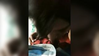 शरारती गाँव की गृहिणी कठिन लीक एमएमएस चूस रही है