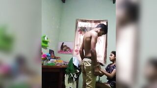 घर में लौंडिया बहन चुदवा के लंड चूस रही हैं भाई का