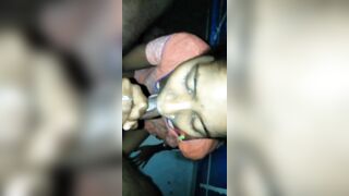 जीजा ने साली को पूरा लंड मुहं में दिया तो उलटी करने लगी