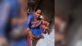देवर के बड़े लौड़े के साथ खेलती नटखट देहाती भाभी