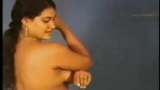 क्यूट नम्रता दीदी ने किया एडल्ट मैगज़ीन के लिए सेक्सी,&nbsp;सेमीन्यूड फोटोशूट