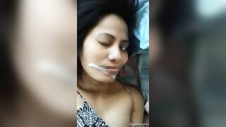 ३ इंडियन लड़कियों ने मुँह पर लिया कमशॉट!
