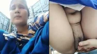 गाँव की लड़की ने अपनी प्यासी चूत की ...