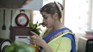 हॉट इंडियन कामवाली सकुबाई का मालिक के साथ भड़कीला सेक्स!