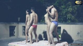 देसी मैडम का तीन स्टूडेंट्स के साथ फोरसम सेक्स!