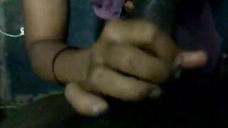 लंड चुसवा कर बूब्स पर माल गिराया