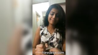 बॉयफ्रेंड ने लड़की से लंड चुसाया