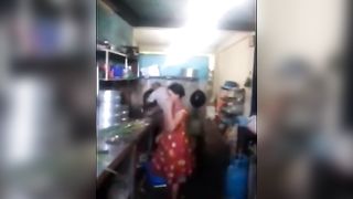 Sasurji के साथ भारतीय भाभी रसोई सेक्स क्लिप