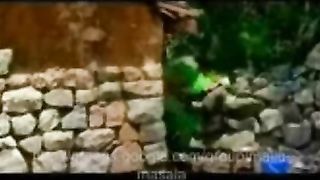 हरे रंग की साड़ी के साथ सेक्स